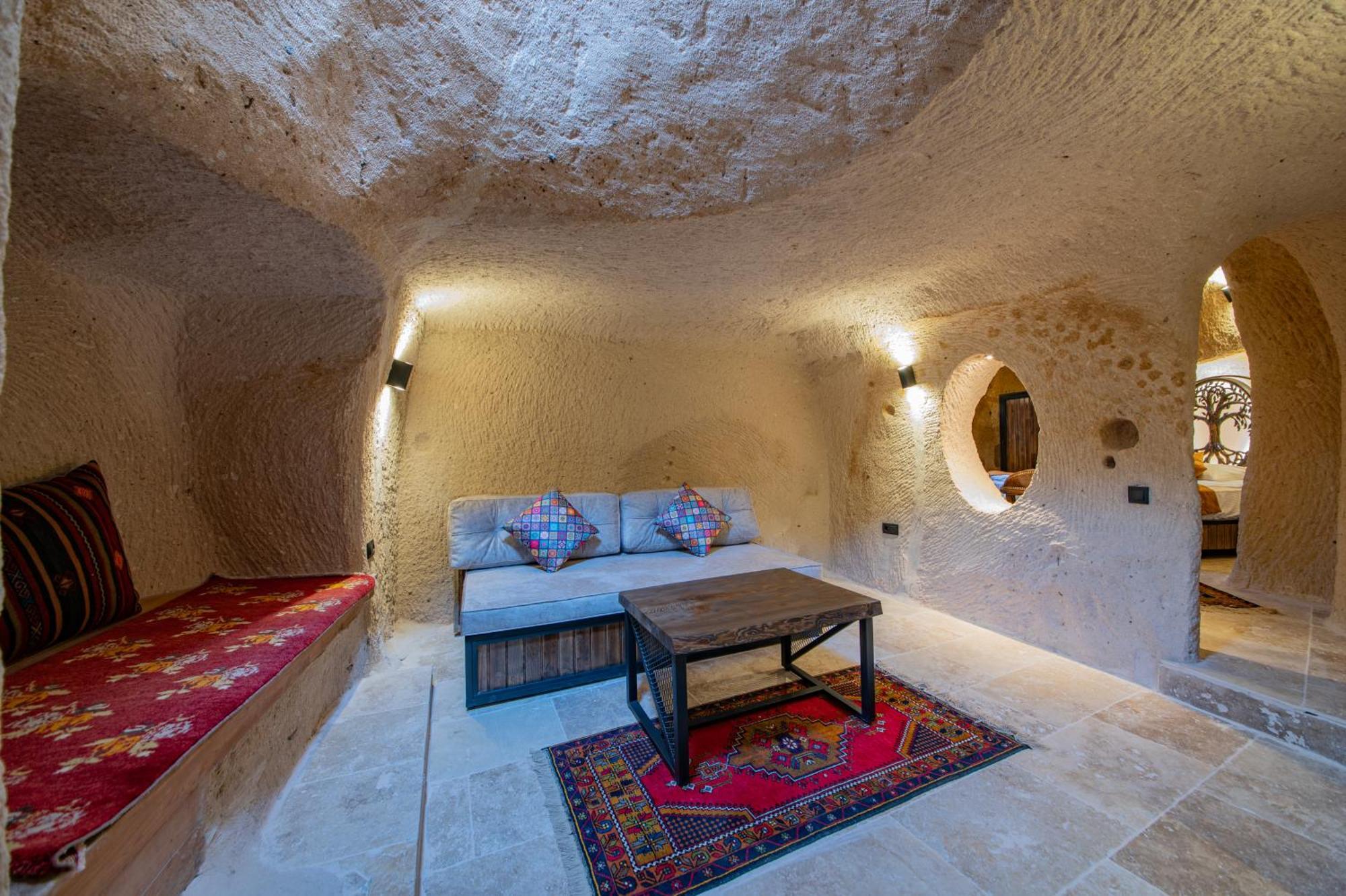 Hotel Ages In Cappadocia *